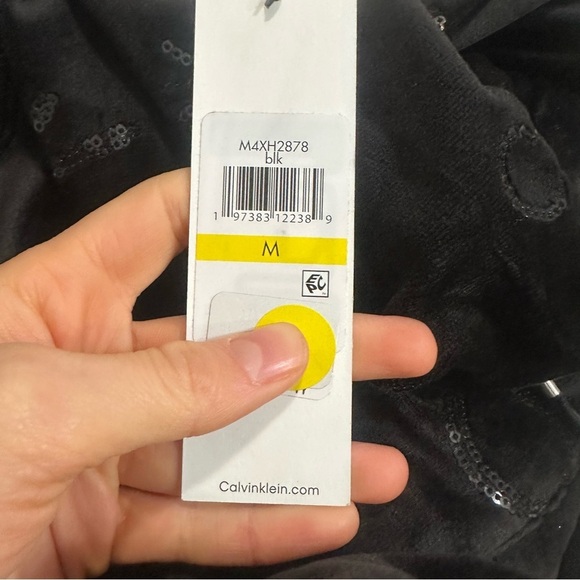 CALVIN KLEIN
Sequin Logo Velvet Hoodie - Picture 4 of 4